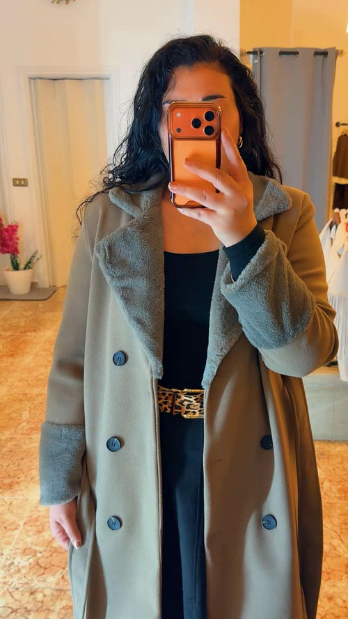 Abrigo paño con pelo taupe