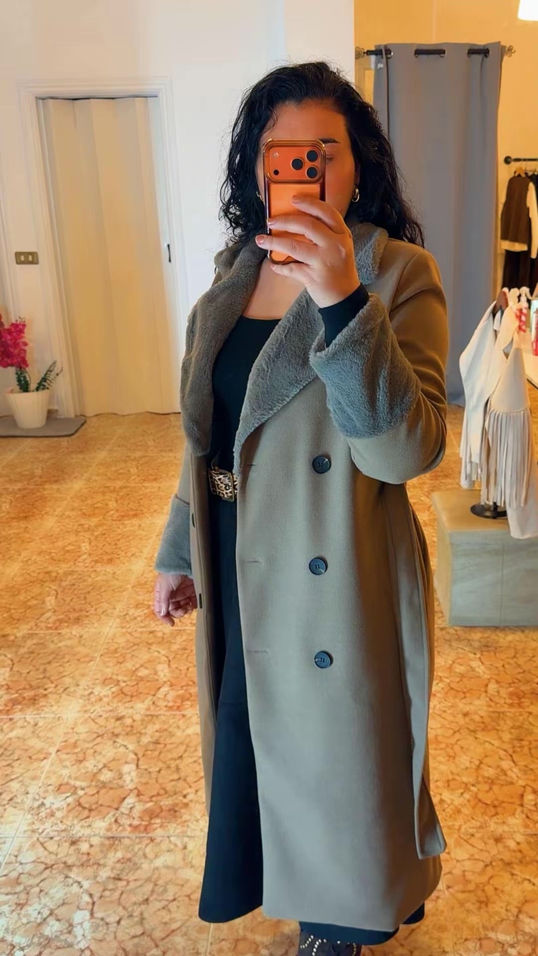 Abrigo paño con pelo taupe
