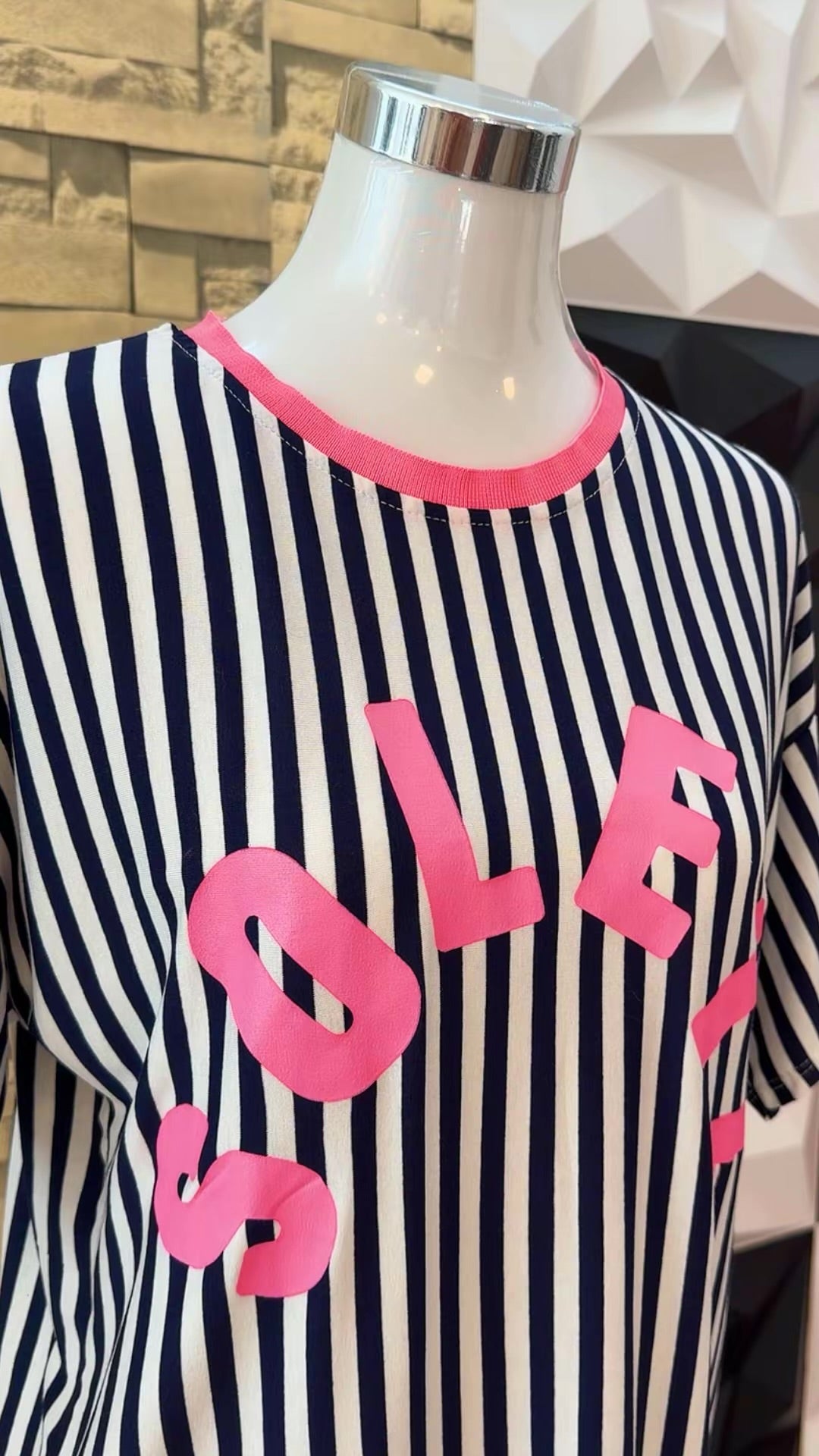 Camiseta blanca negra