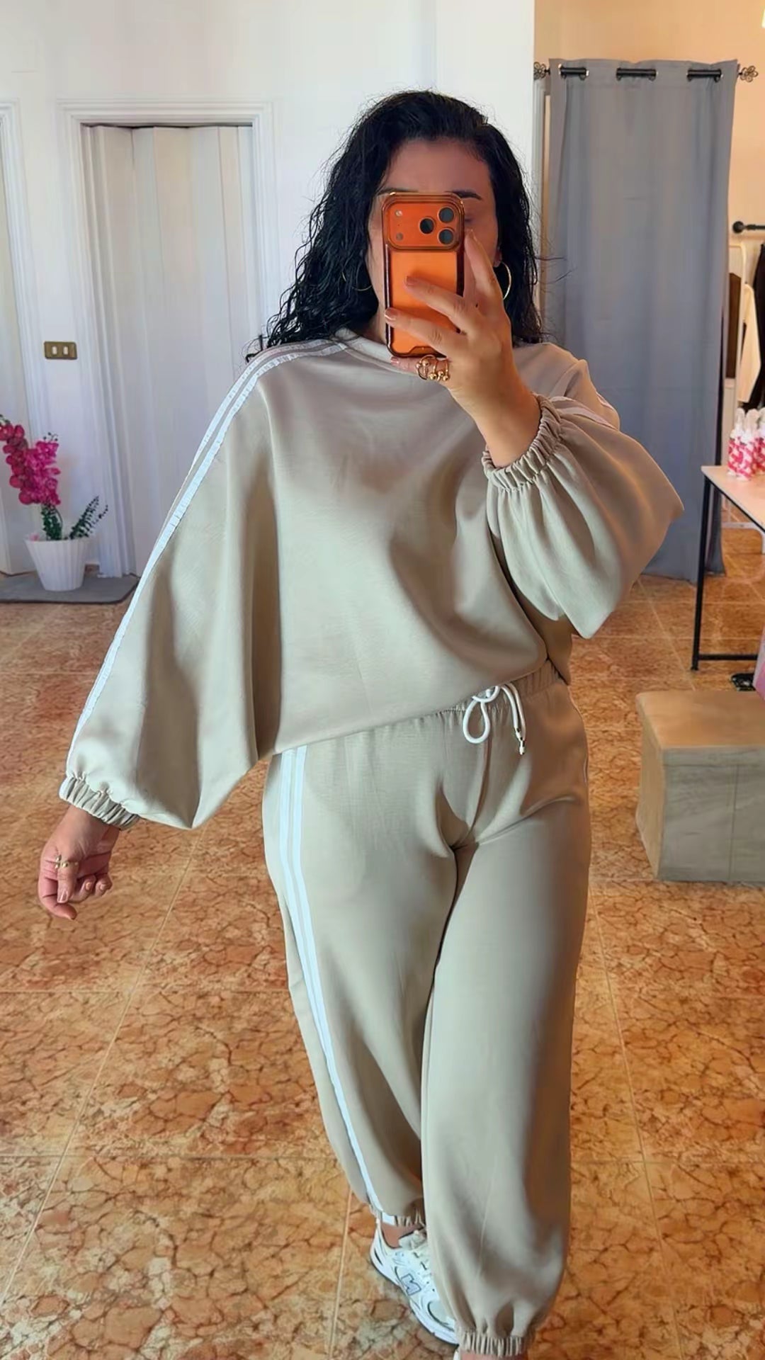 Chándal sudadera globo beige