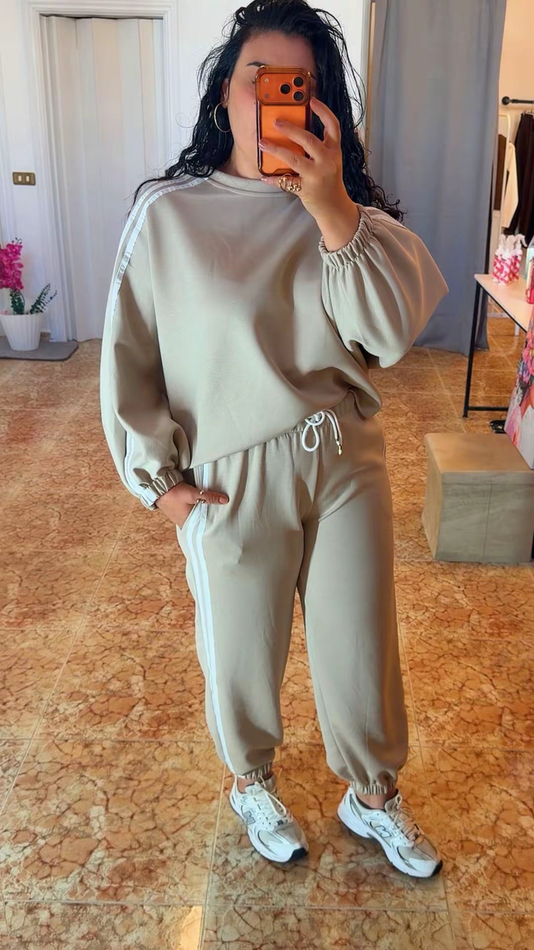 Chándal sudadera globo beige