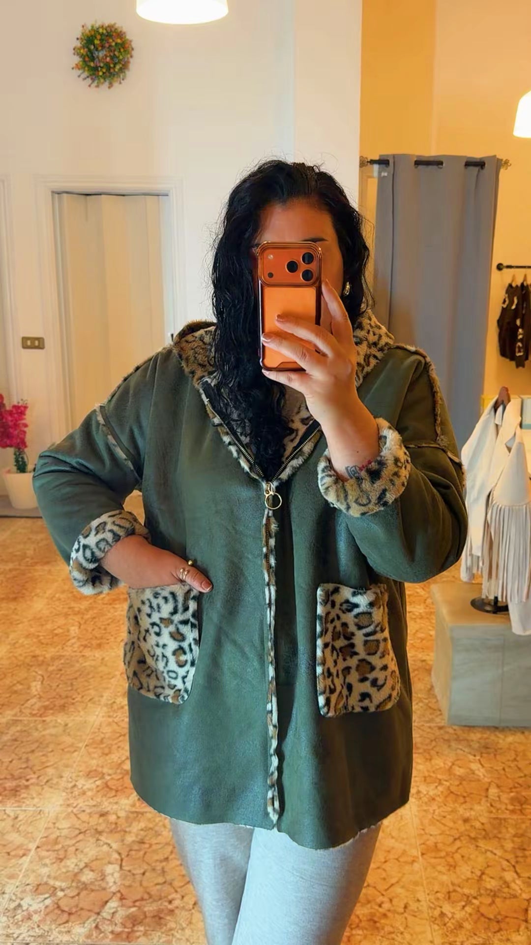 Abrigo leopardo v